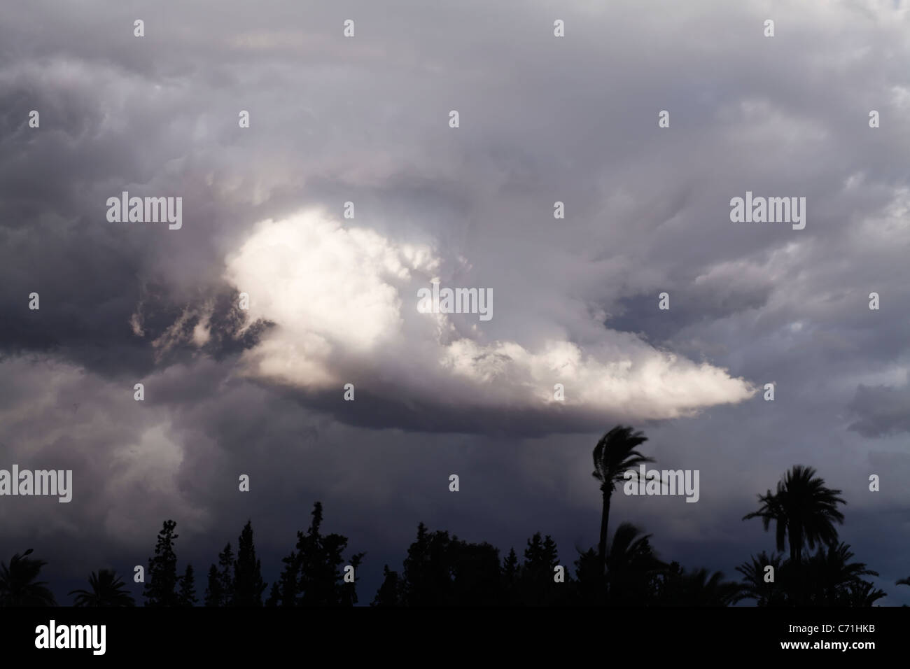 Nubes de tormenta, Marruecos, Norte de África Foto de stock