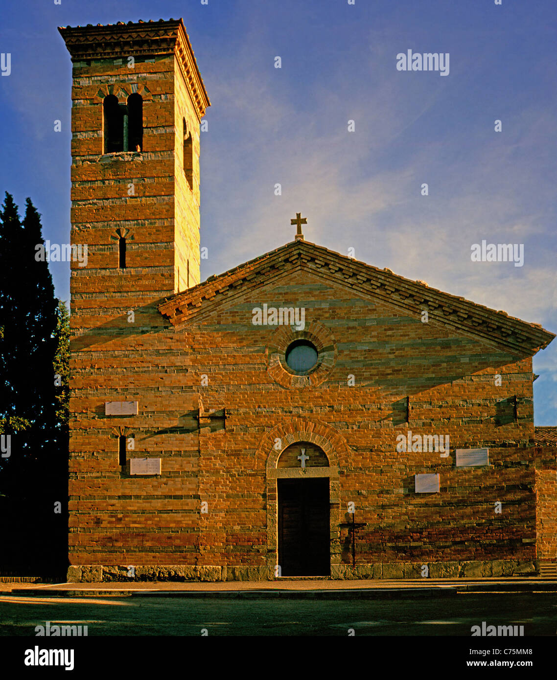 La Pieve de San Donato en la polenta está situado en la aldea de Bertinoro, en la provincia de Forlì-Cesena. Foto de stock