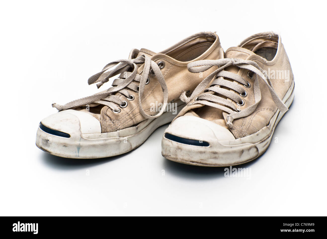 Converse Jack Purcell zapatos tenis sobre un fondo blanco Fotografía de  stock - Alamy