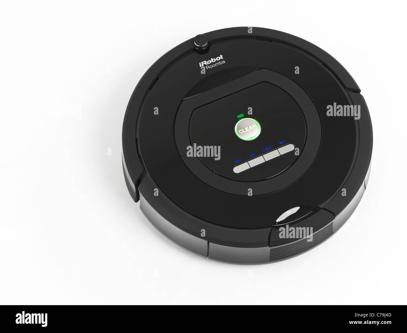 IRobot Roomba 770 robot de limpieza aspirador doméstico aislado sobre fondo  blanco Fotografía de stock - Alamy