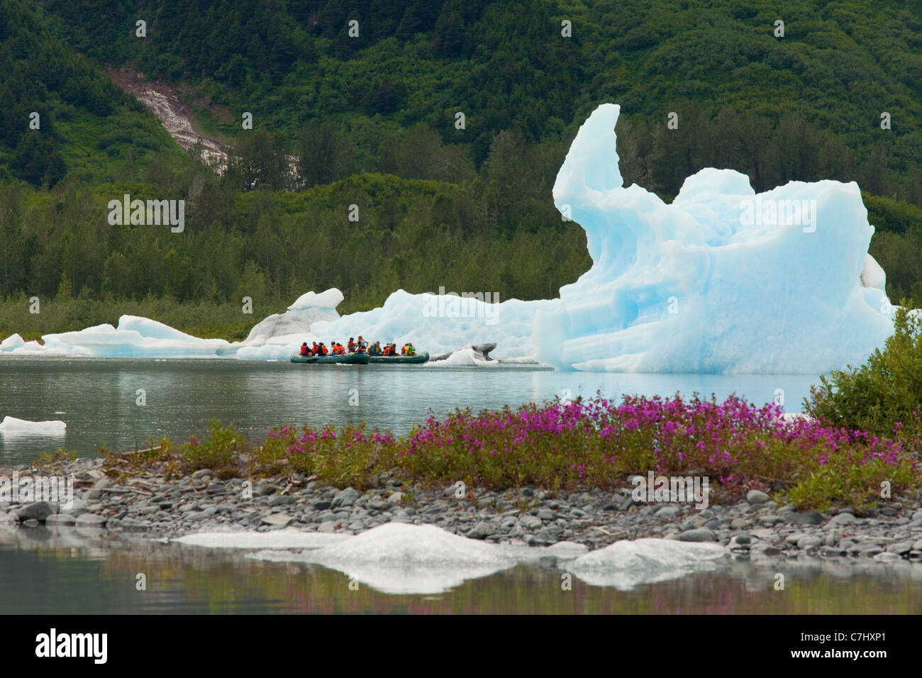 Rafting en el Spencer Glaciar, Bosque Nacional Chugach, Alaska. Foto de stock