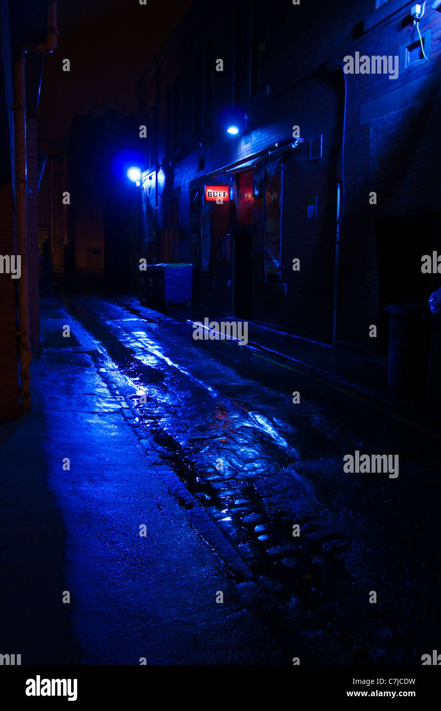 La Buff night club entrada en un callejón de la calle lateral de Glasgow  Fotografía de stock - Alamy