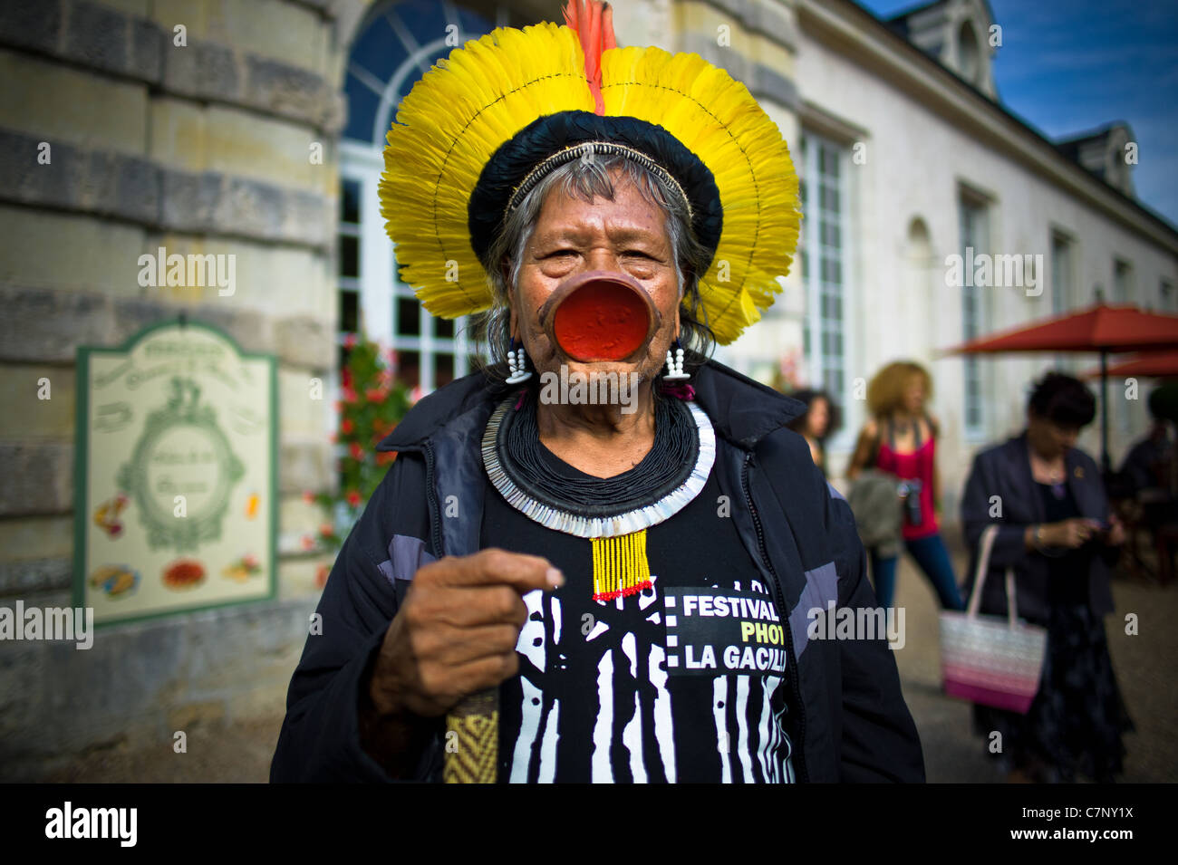 Chief raoni fotografías e imágenes de alta resolución - Alamy