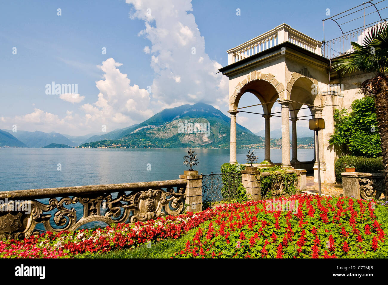 Italia, Lombardía, el Lago de Como, Varenna, villa Monastero, jardín Foto de stock
