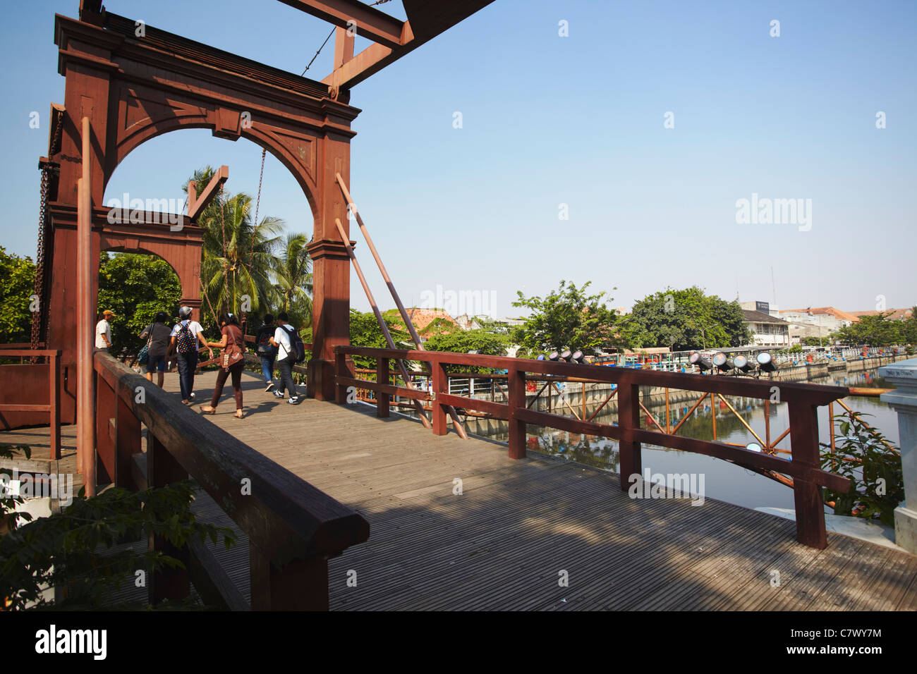 Puente levadizo holandés de puente del mercado de pollo, Kota, Yakarta, Java, Indonesia Foto de stock