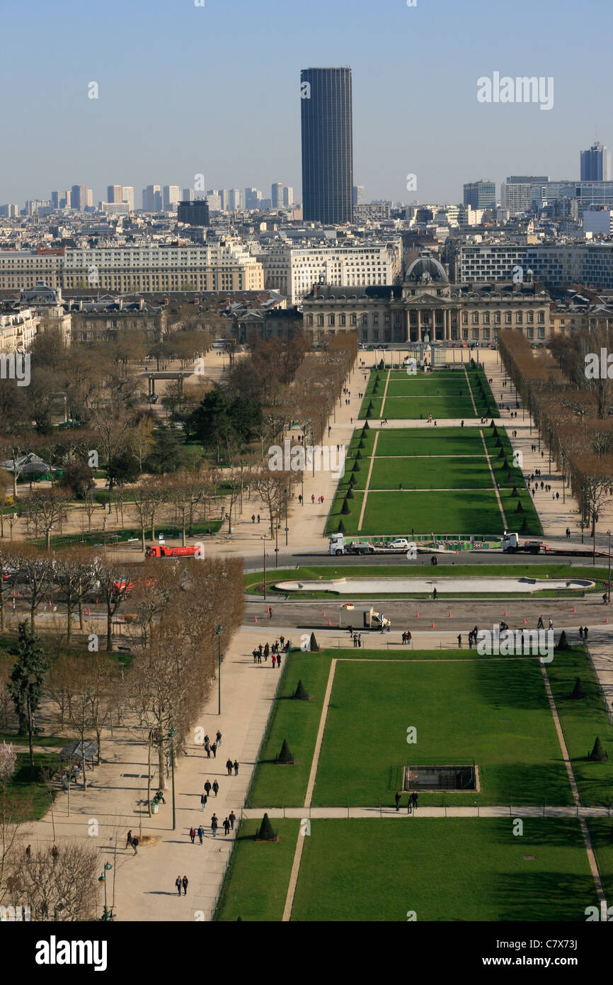 Vista desde la torre Eiffel, Montparnasse, Francia Foto de stock