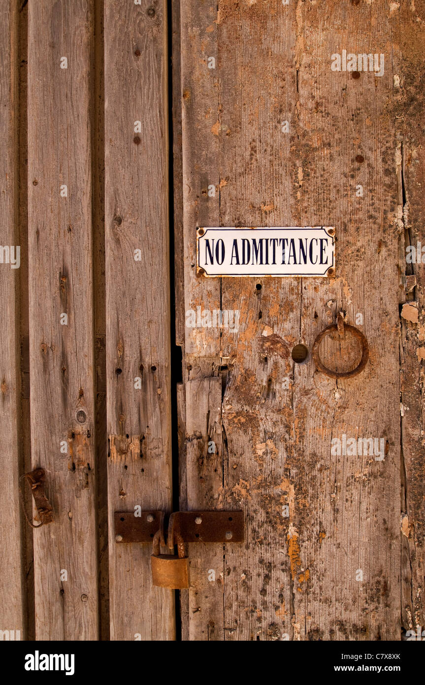 Prohibida la entrada fotografías e imágenes de alta resolución - Alamy