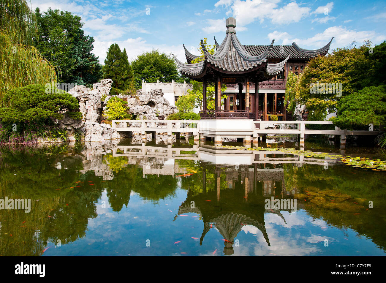 Su Lan Vistas Jardín Chino, Portland, Oregón, EE.UU. Foto de stock