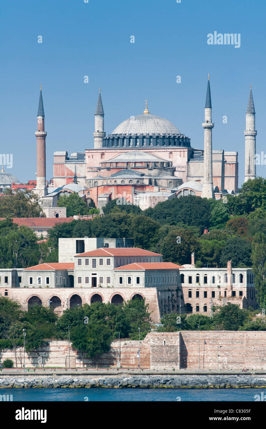 Hagia Sophia visto desde el Bósforo, Estambul, Turquía. Foto de stock