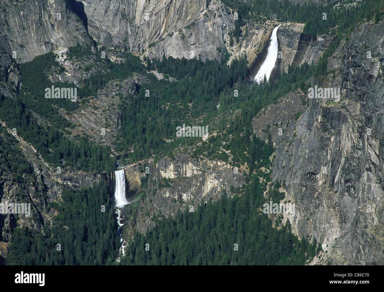 Nevada y Vernal Falls, el Parque Nacional de Yosemite, EE.UU. Foto de stock