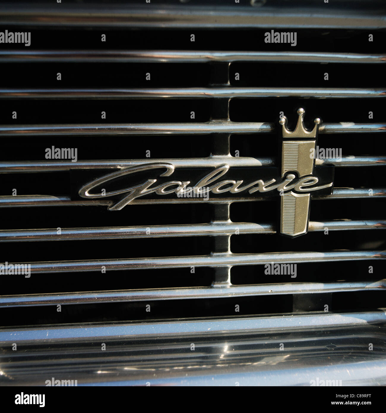 Ford Galaxie classic car grill cerrar Foto de stock