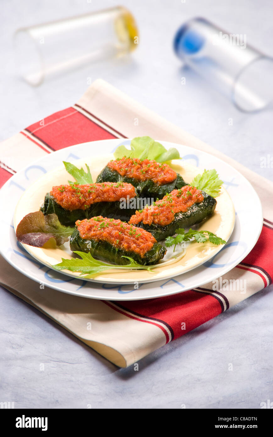 Pequeños paquetes de remolachas rellenas sin gluten Foto de stock