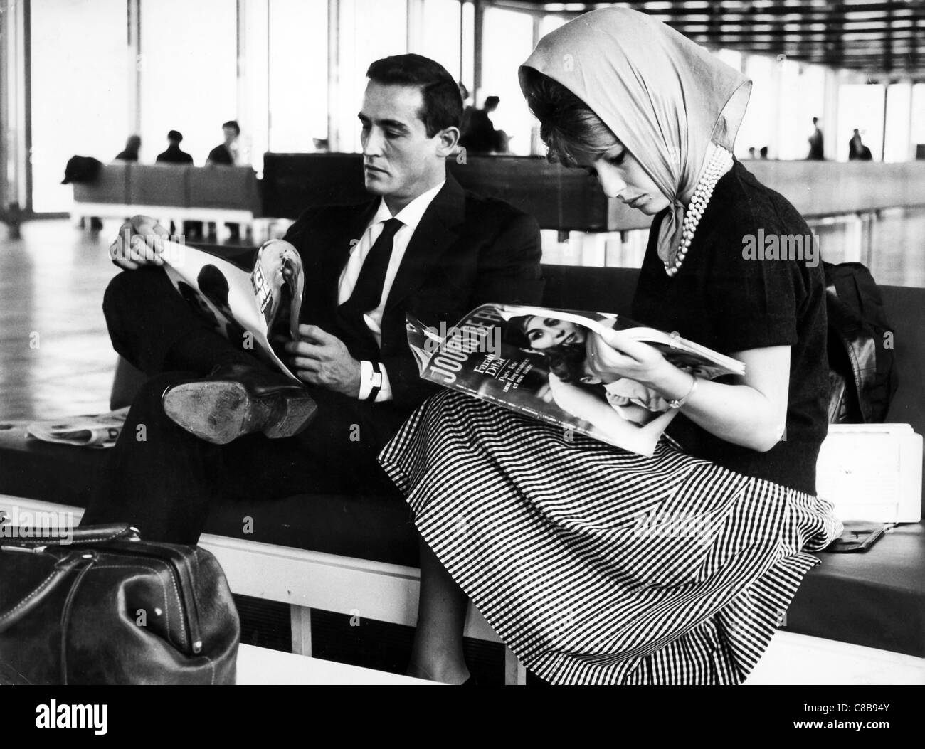 Vittorio Gassman y Annette Stroyberg Foto de stock