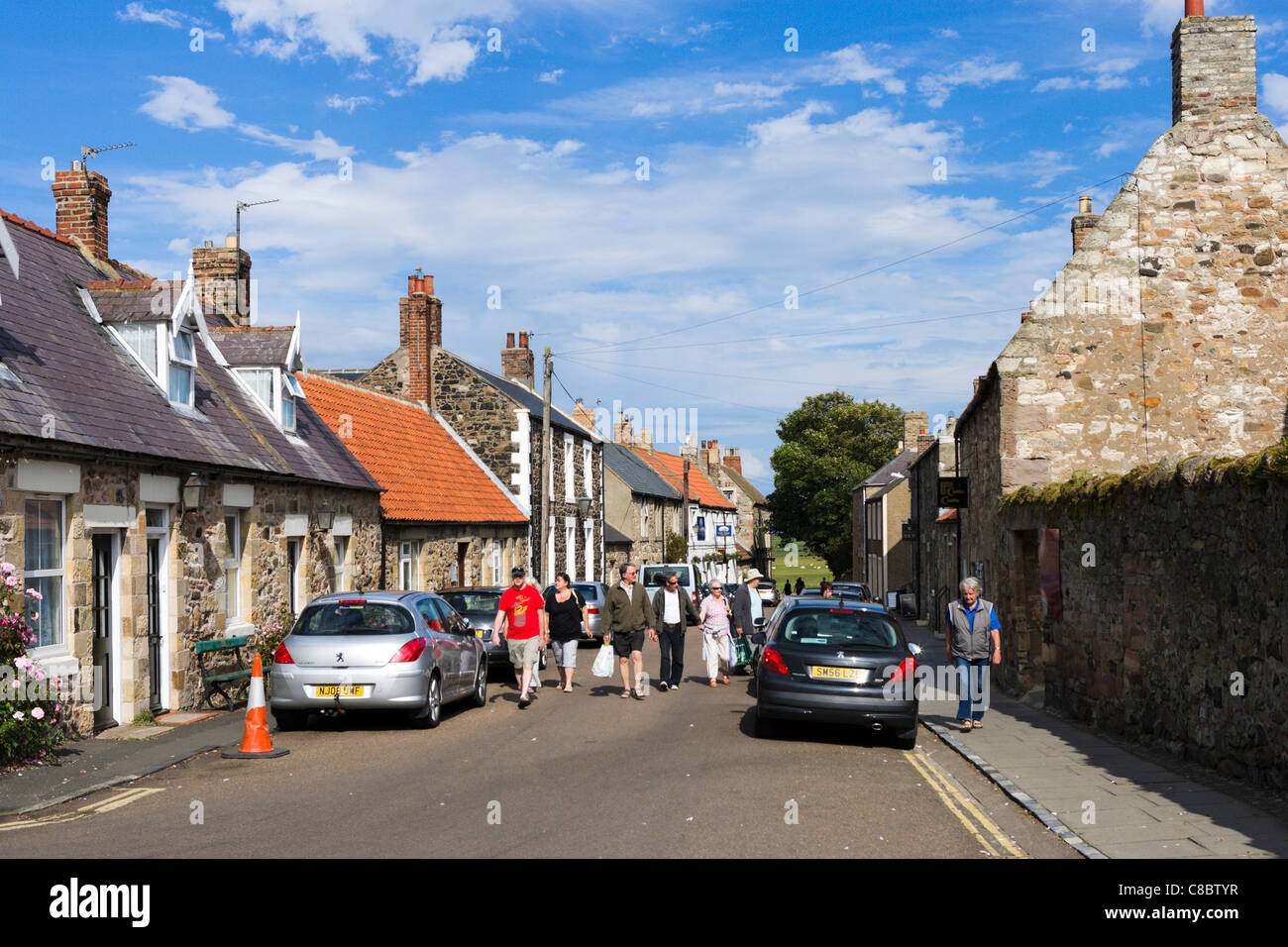 Centro de la aldea de Lindisfarne, Holy Island, Northumberland, al Noreste de Inglaterra, Reino Unido. Foto de stock