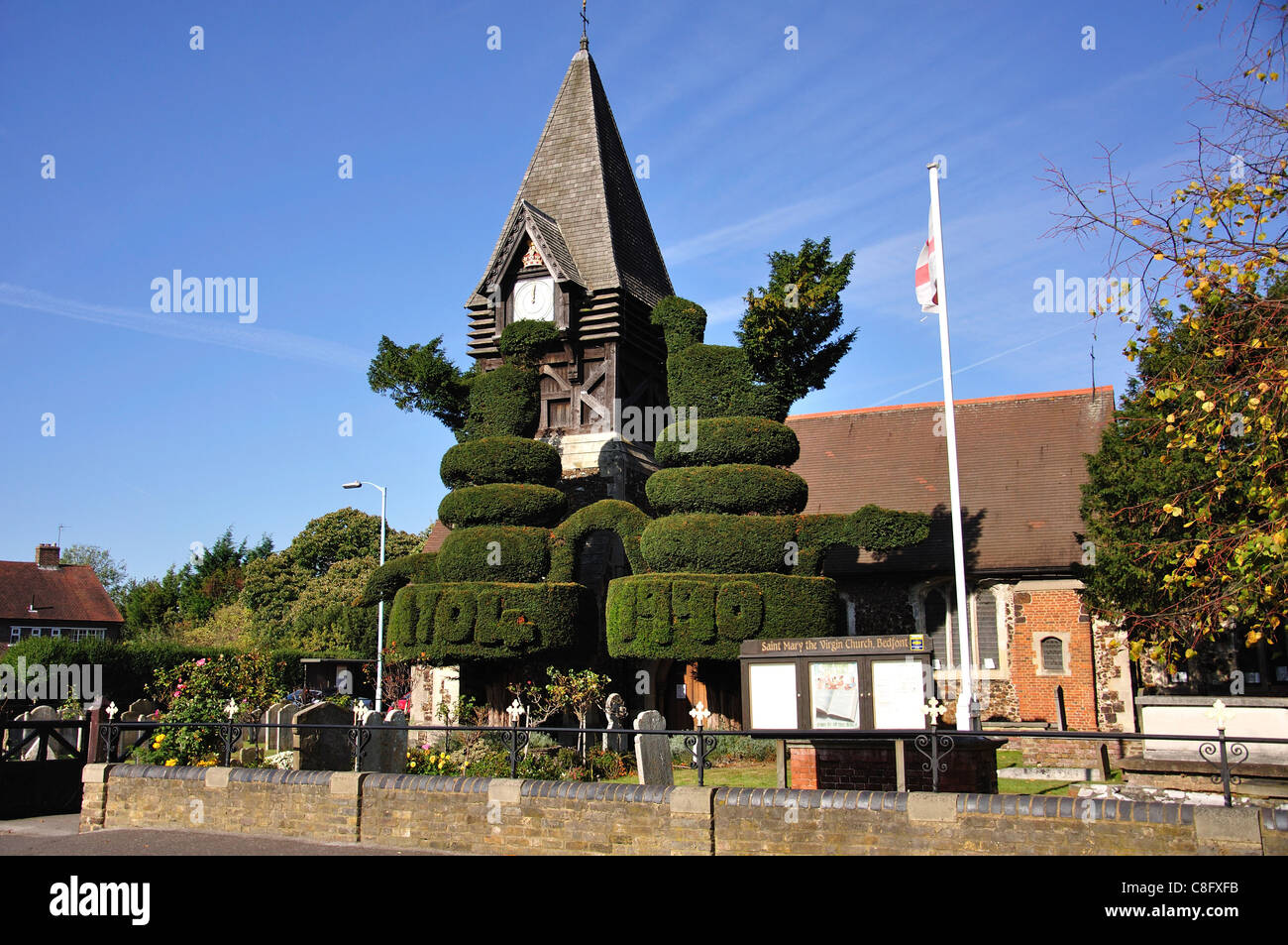 La Iglesia de Santa María Virgen, Bedfont verde, Bedfont, Hounslow, London Borough of Greater London, England, Reino Unido Foto de stock
