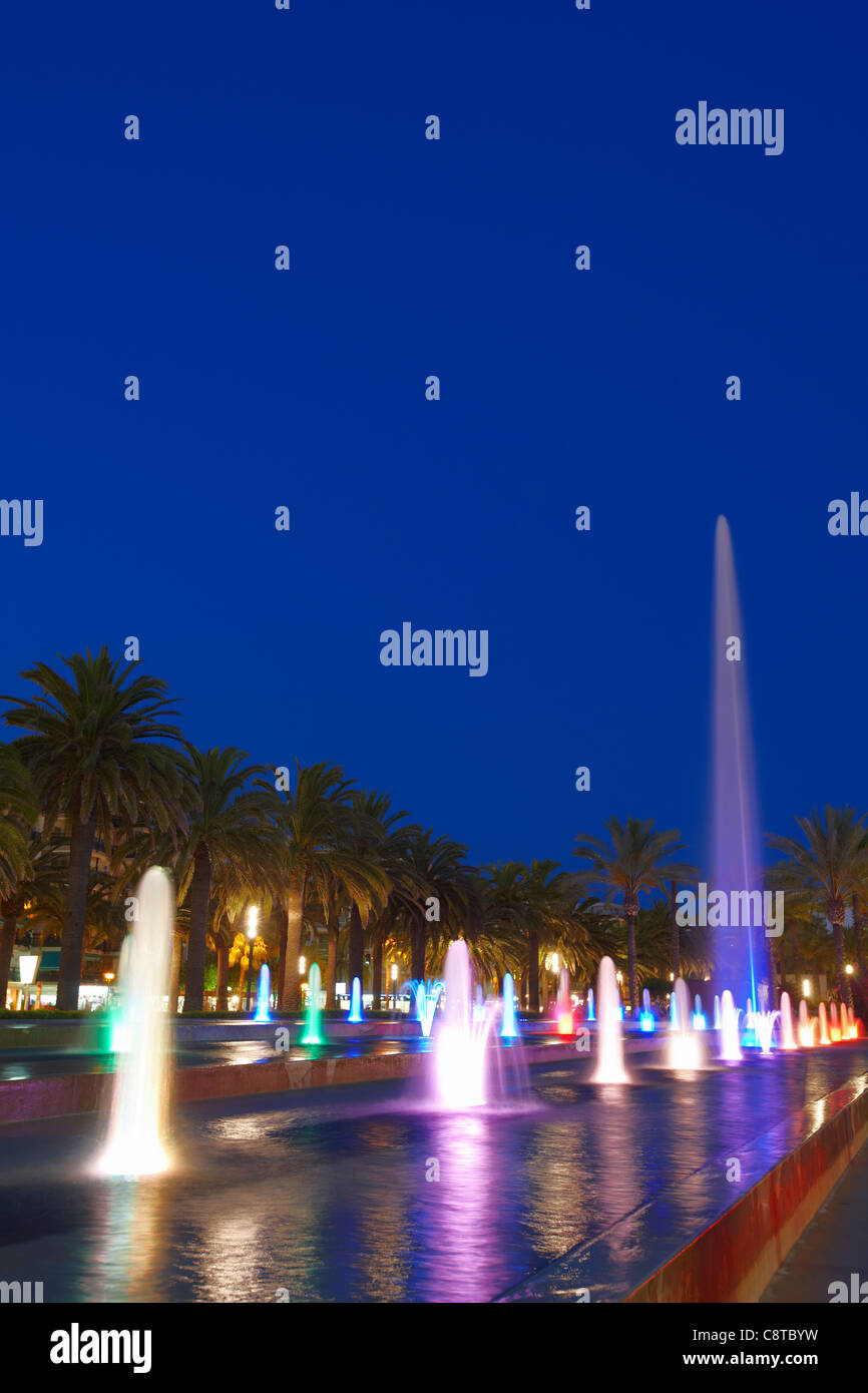 Salou night fotografías e imágenes de alta resolución - Alamy
