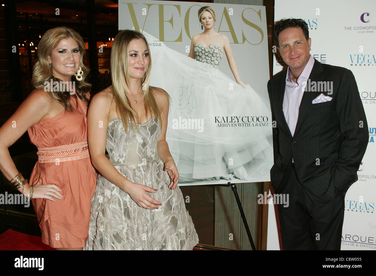 Abby Tegnelia (EditorenJefe de la revista Las Vegas), Kaley Cuoco