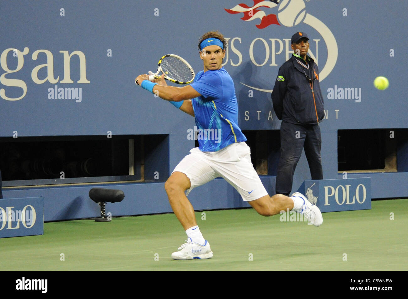 Asistencia Rafael Nadal en el US Open 2011 Campeonato de tenis - SAT USTA Billie Jean King National Tennis Center Flushing NY Foto de stock