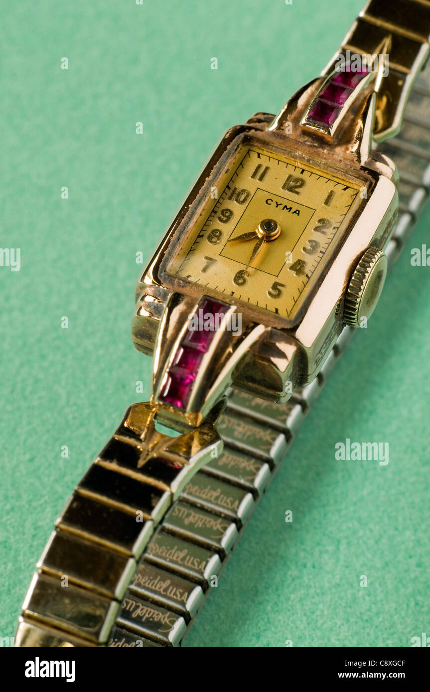 1905 cyma reloj suizo con rubíes naturales Fotografía de stock - Alamy