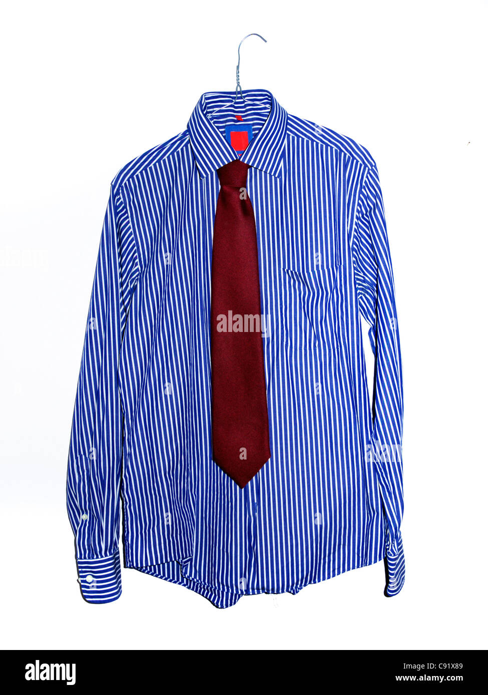Hostil ornamento piloto Camisa a rayas y corbata sobre fondo blanco Fotografía de stock - Alamy