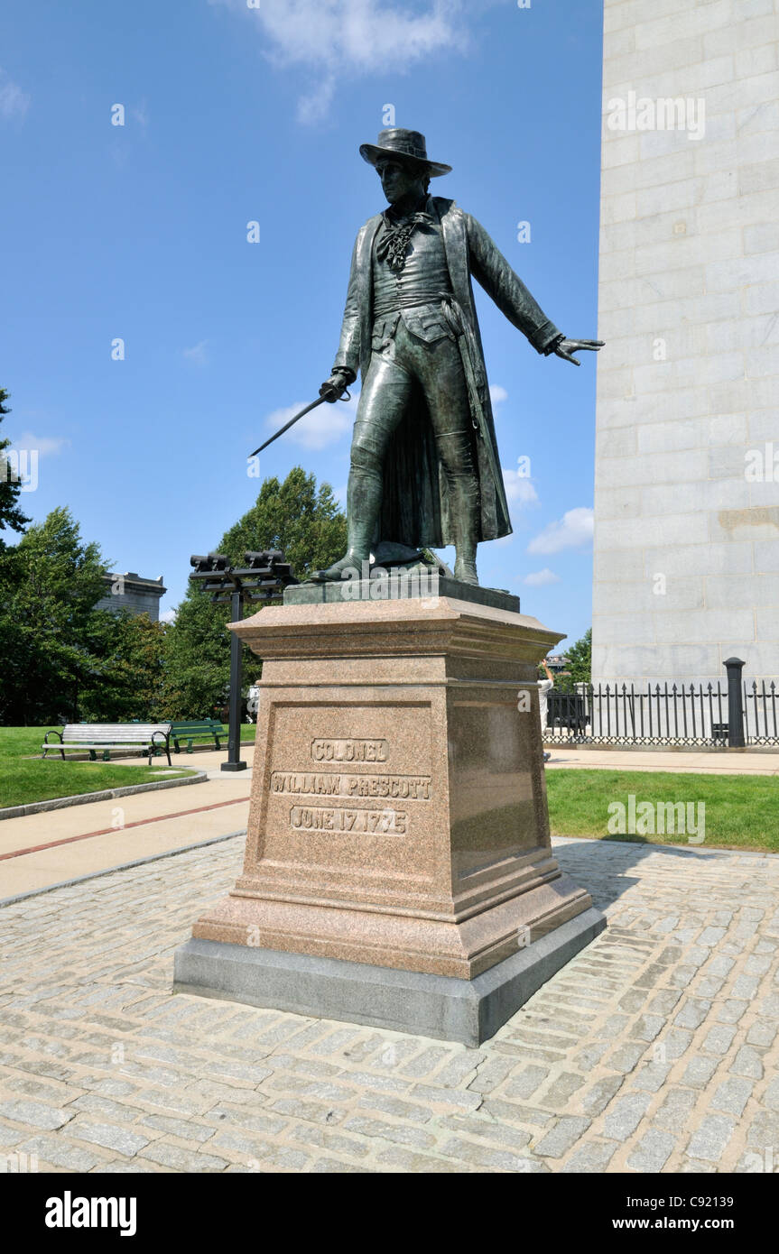Estatua del Coronel William Prescott en el histórico Bunker hill Monument Charlestown, Boston, Massachusetts, EE.UU. Foto de stock