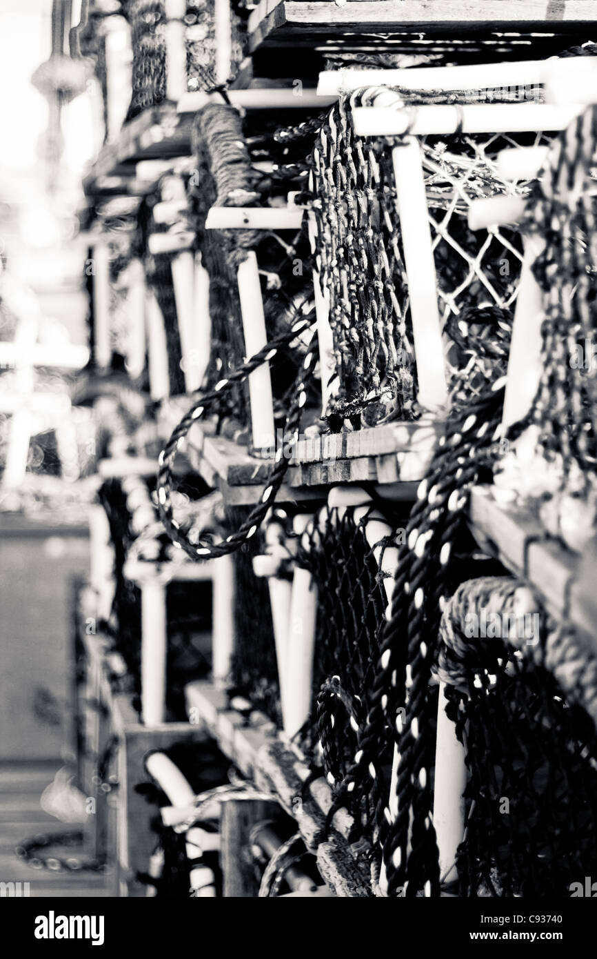 Pescar cangrejos y langostas redes como una fotografía en blanco y negro Foto de stock