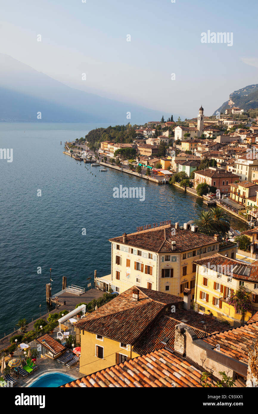 Italia, Lombardía, Lago de Garda, Limone. Foto de stock