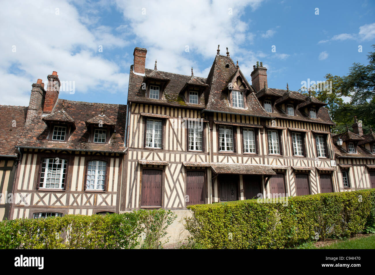 Maurice Ravel la casa de madera le Fresne en Lyons-la-Fôret en el Eure departamento de Haute Normandie, Normandía, Francia Foto de stock