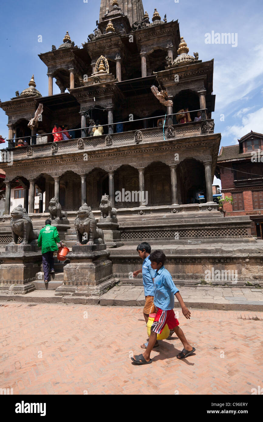 La Plaza Durbar de Katmandú. La plaza está en los sitios de Patrimonio Mundial de la UNESCO. Foto de stock