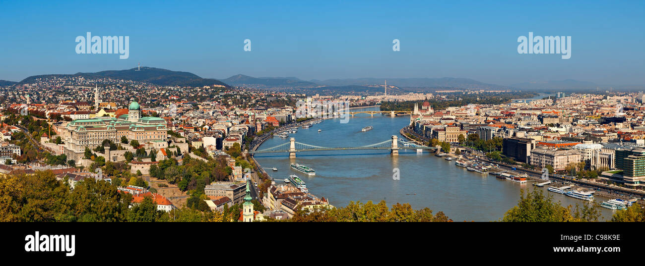 Budapest, vista desde los pies de la colina Gellert Foto de stock