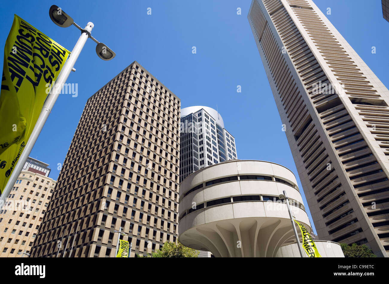Centro de negocios del distrito fotografías e imágenes de alta