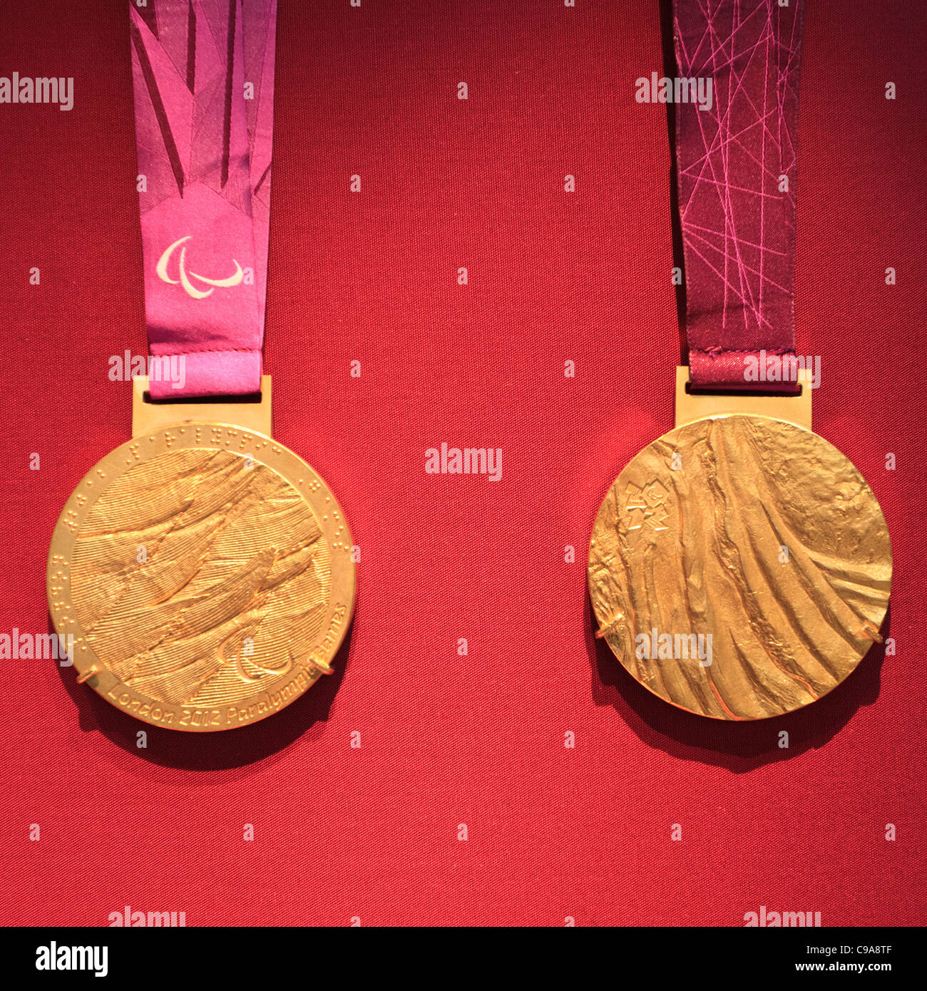 Paralímpicos de Londres 2012 medallas de oro Foto de stock