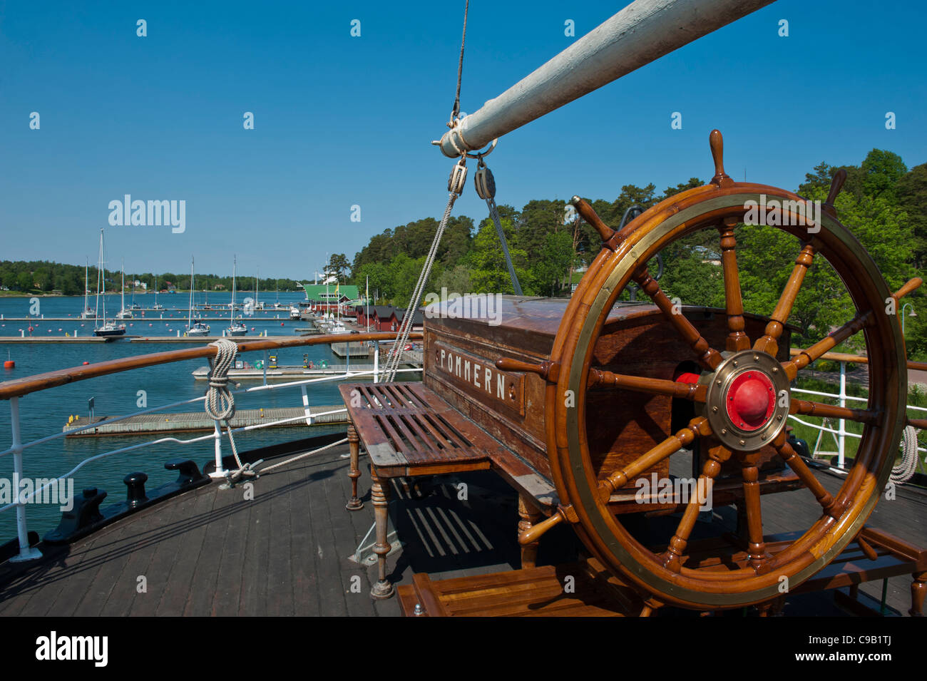 Barco tradicional de madera volante. El museo de ship Pommern. Mariehamn. Aland. Finlandia Foto de stock