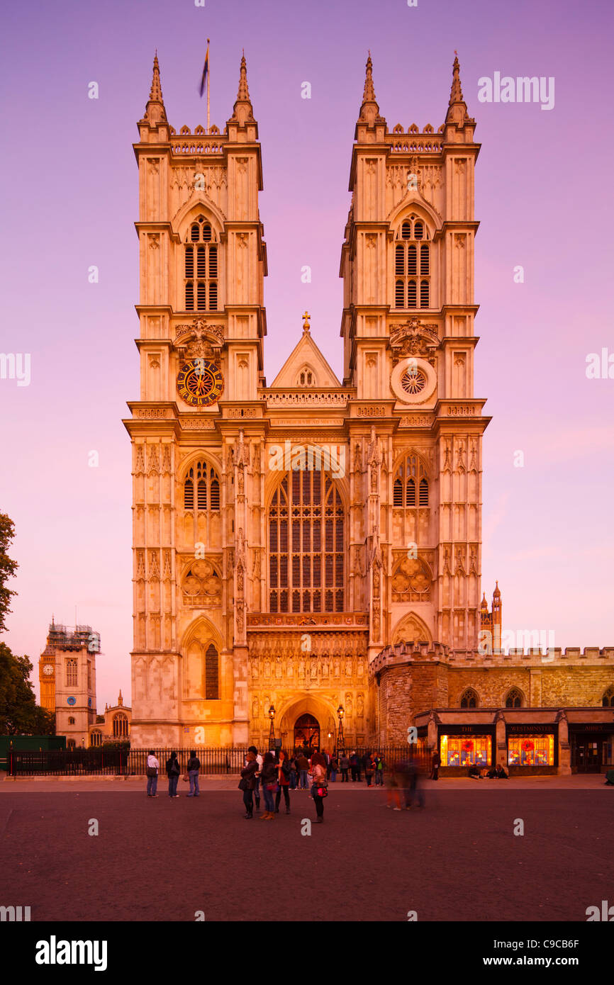 Al atardecer, la Abadía de Westminster Londres Foto de stock