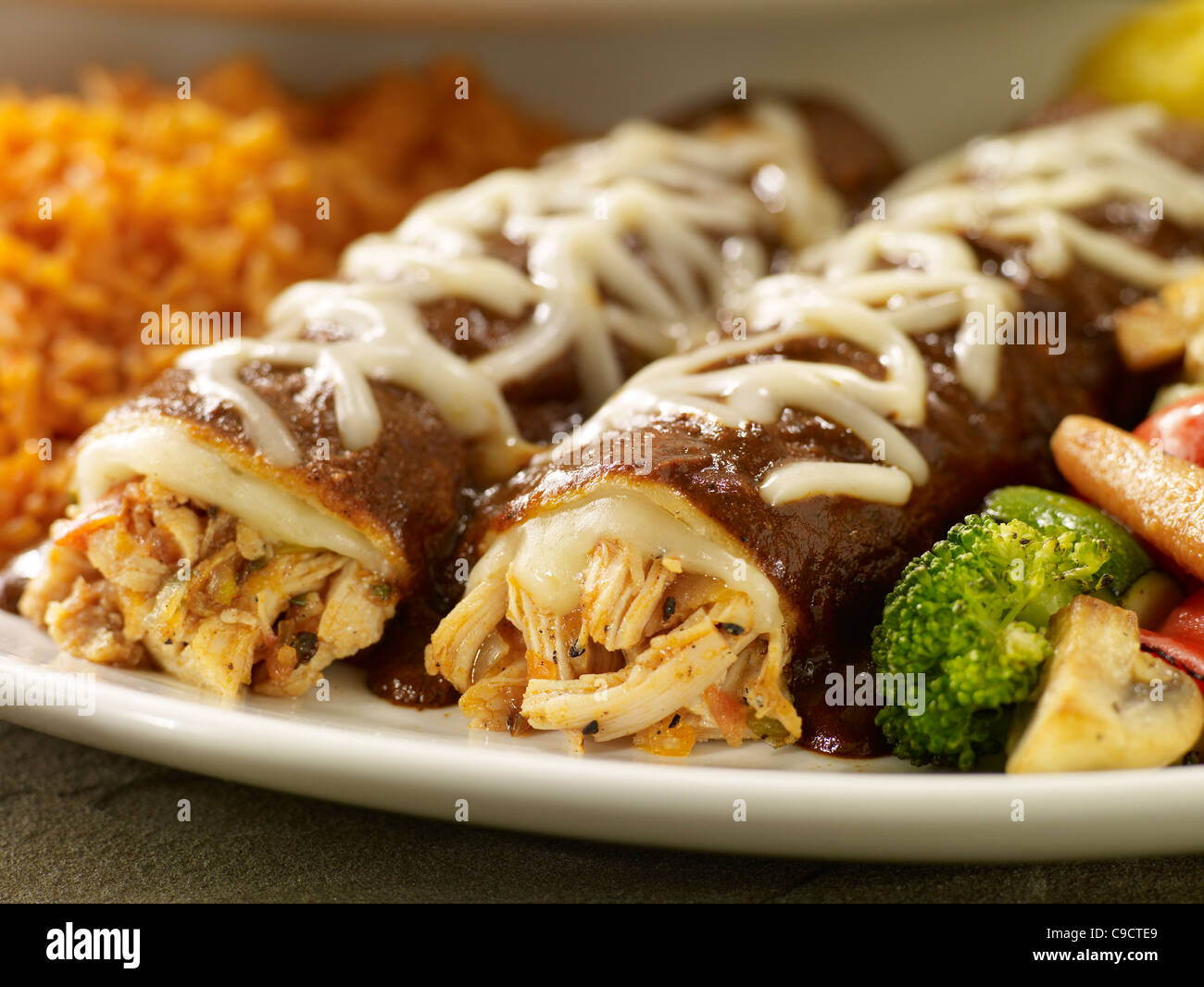 Enchiladas de pollo mole Fotografía de stock Alamy