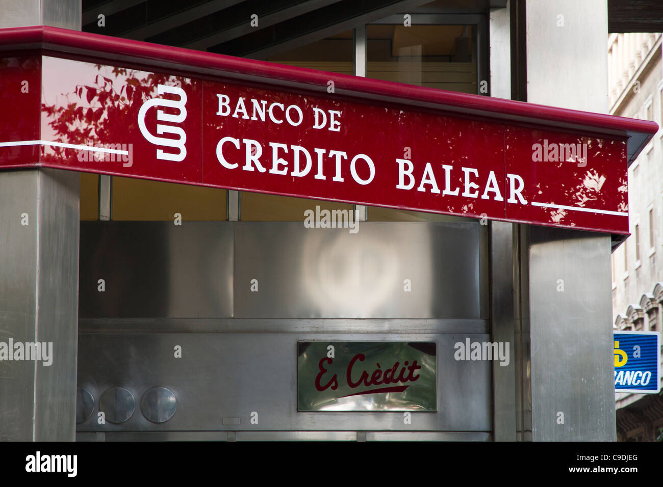 Es Credito Banco de Crédito Balear LOGO empresa bancaria del centro de la  ciudad de Palma de Mallorca Mallorca España España Fotografía de stock -  Alamy