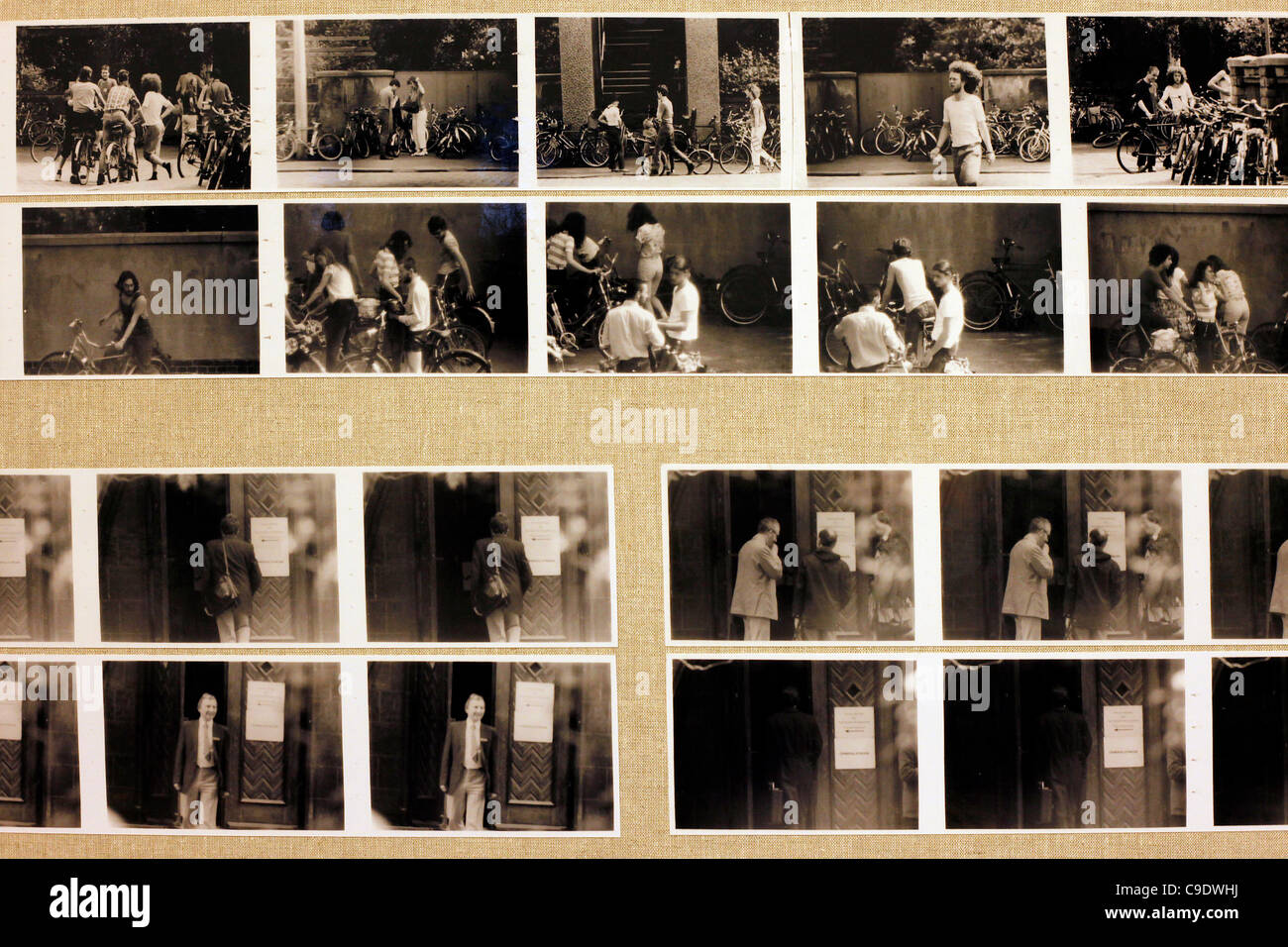 Spy fotografías exhibidas en der Runden Ecke Museo El ex Stasi sede en Leipzig, Alemania Oriental Foto de stock