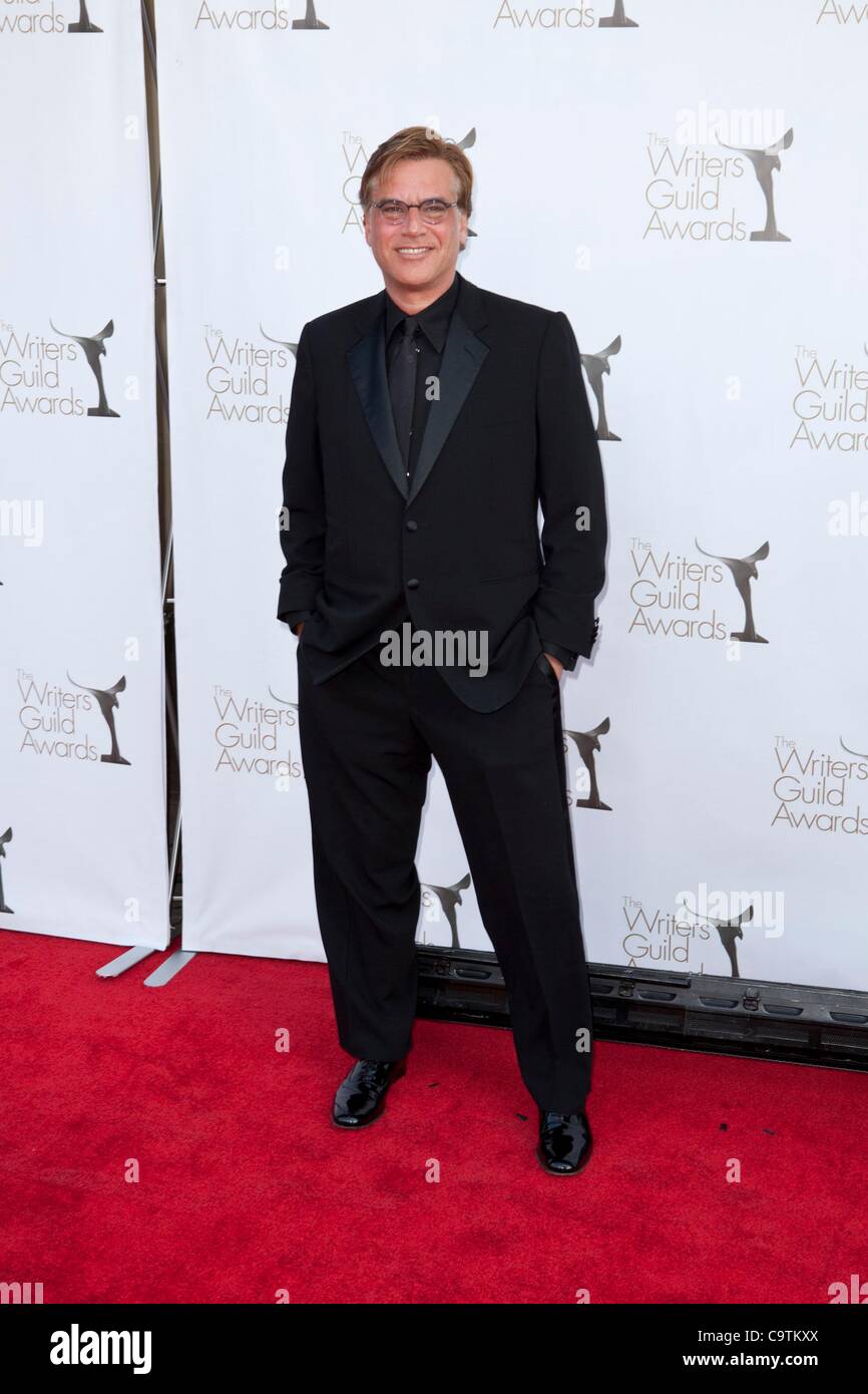 Aaron Sorkin en la asistencia para la 64ª Anual de 2012 Writers Guild of America WGA Awards, Hollywood Palladium, Los Angeles, CA, 19 de febrero de 2012. Foto por: Emiley Schweich/Everett Collection Foto de stock