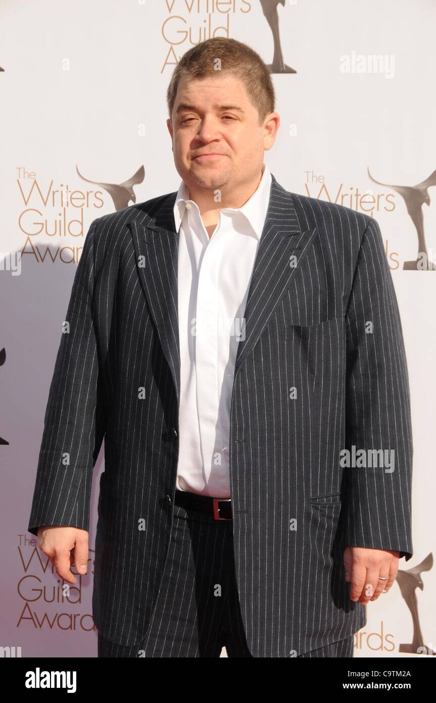 Patton Oswalt en la asistencia para la 64ª Anual de 2012 Writers Guild of America WGA Awards, Hollywood Palladium, Los Angeles, CA, 19 de febrero de 2012. Foto por: Dee Cercone/Everett Collection Foto de stock