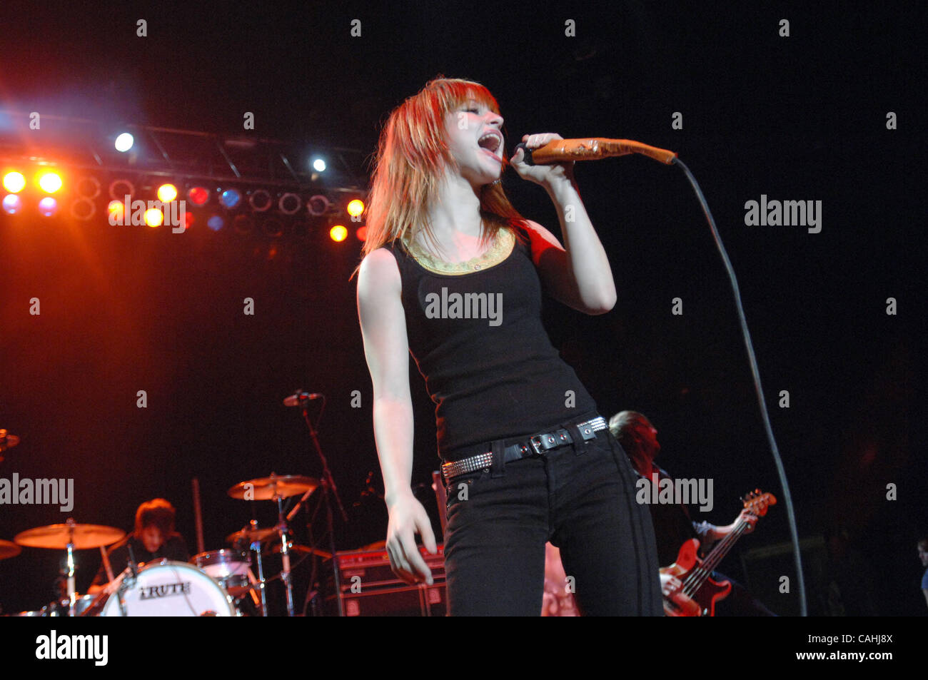 Diciembre 4, 2007 - Norfolk, Virginia, EE.UU. - cantante HAYLEY Williams de la banda Paramore realiza vivir como hay 2007 tour hace una parada en la constante Ted Center ubicado en el campus de la Universidad Old Dominion. Copyright 2007 Jason Moore. Crédito obligatorio: Jason Moore Foto de stock