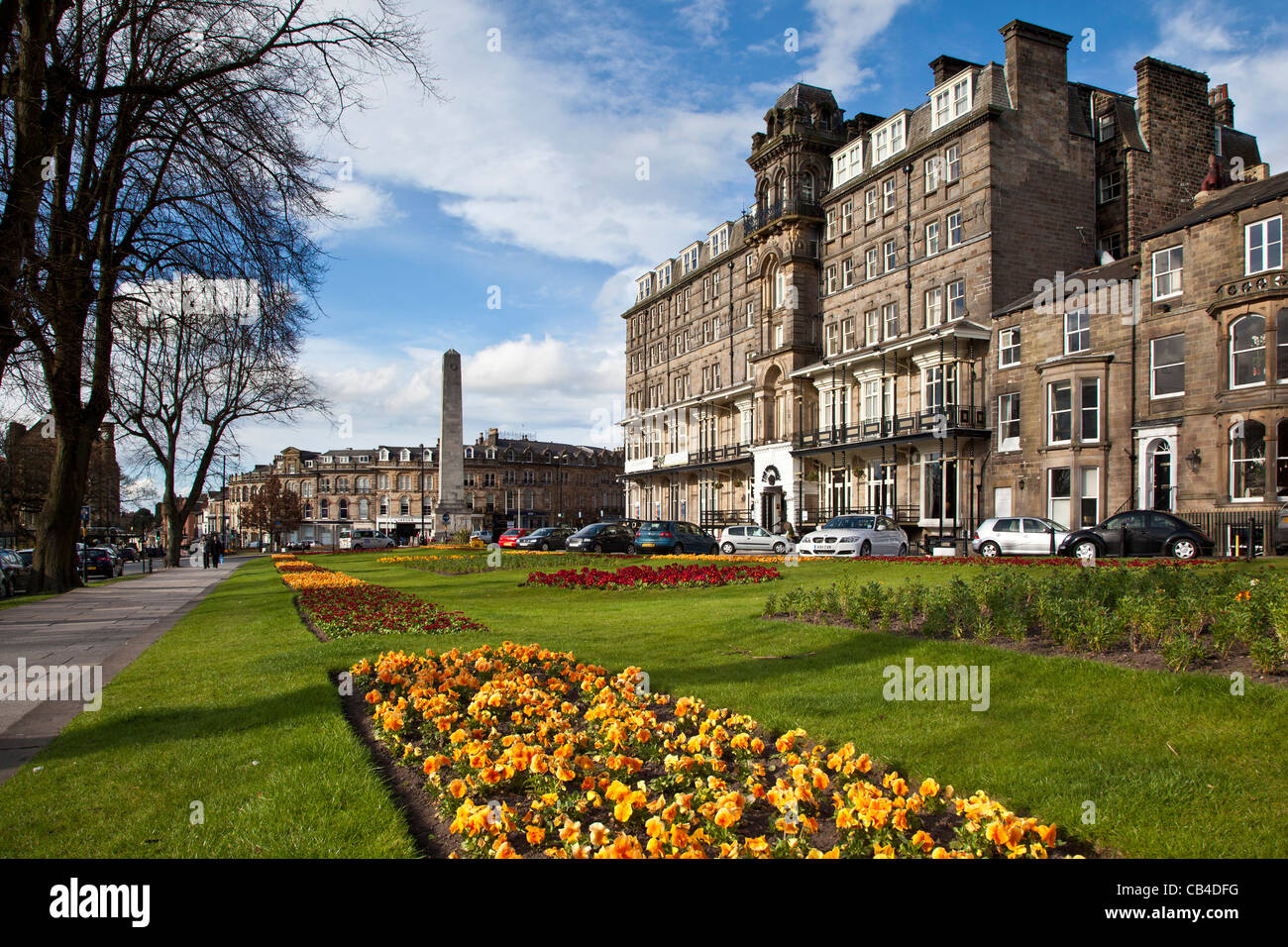 El centro de la ciudad de Harrogate, North Yorkshire en primavera Foto de stock