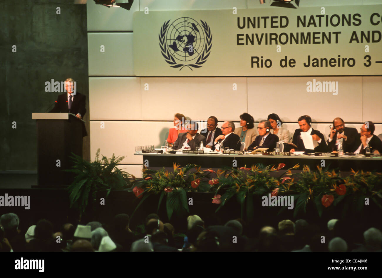 Conferencia de las Naciones Unidas sobre el Medio Ambiente y el Desarrollo,  Río de Janeiro, Brasil, del 3 al 14 de junio de 1992. John Major  pronunciara su discurso Fotografía de stock - Alamy