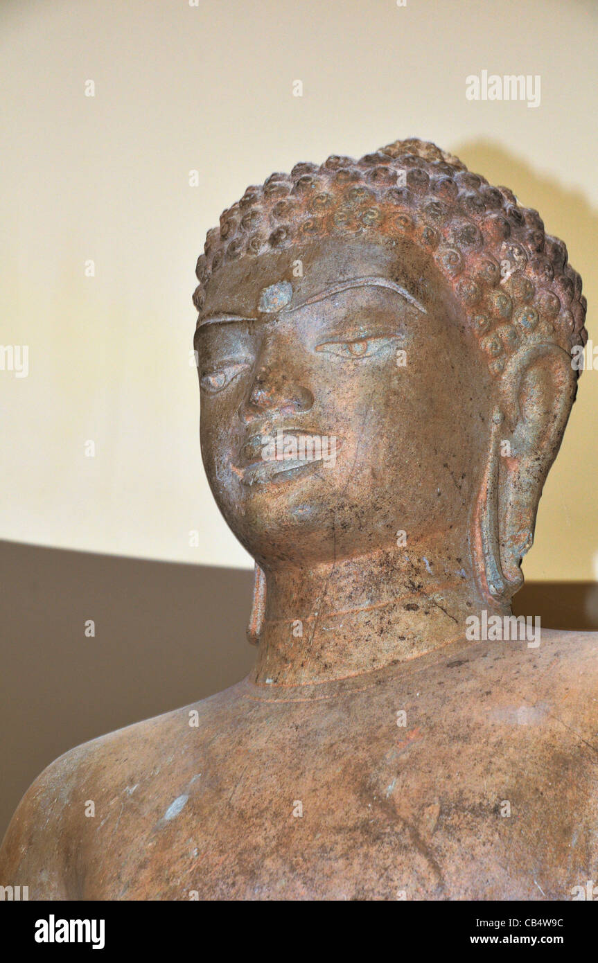 Buda Shakyamuni visualizado en el Norton Simon Museum, de Pasadena, California. Siglo IX, Tailandia Foto de stock