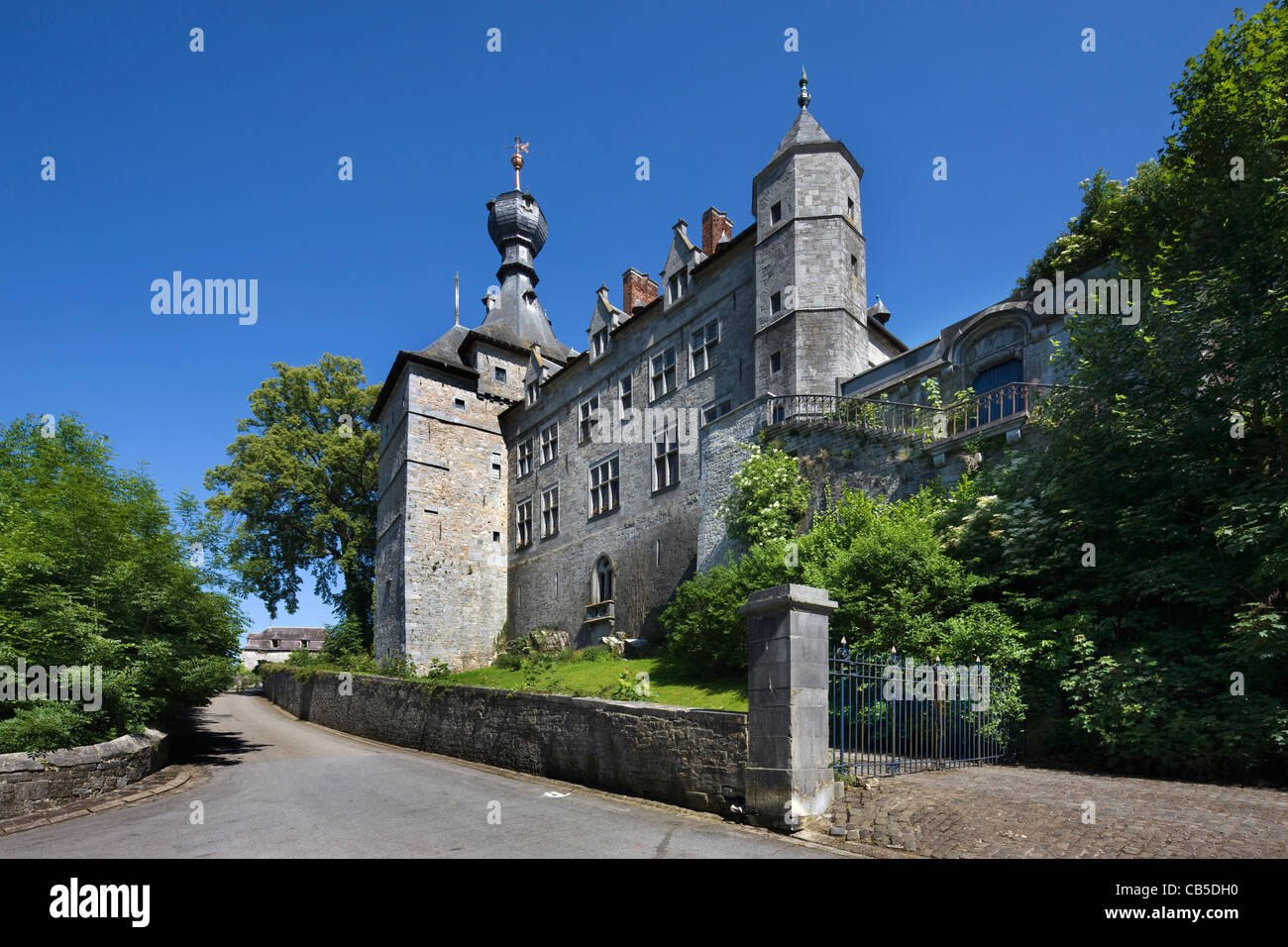 El castillo de los príncipes de Chimay en las Ardenas, Bélgica Foto de stock