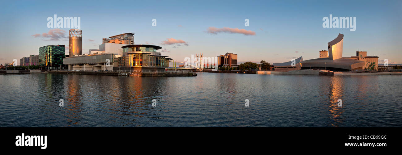 Panorama de los Muelles de Salford Greater Manchester Foto de stock