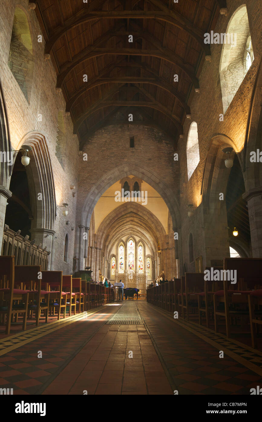 Interior de la Catedral de Brecon, Powys, Gales, Cymru, UK, Reino Unido, GB, Gran Bretaña, Islas Británicas, Europa Foto de stock