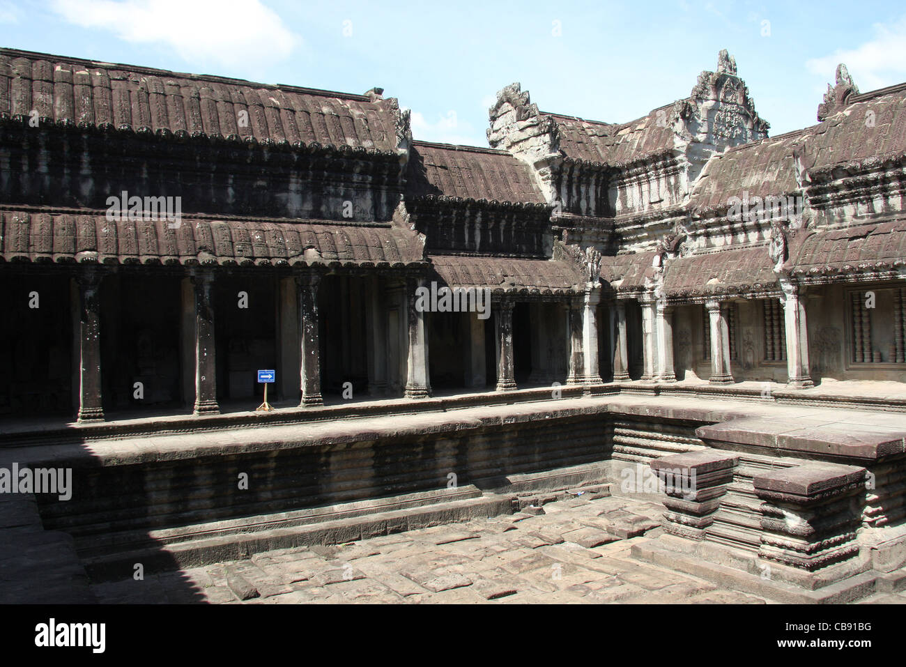 Patio interior en el templo de Angkor Wat, Camboya Foto de stock