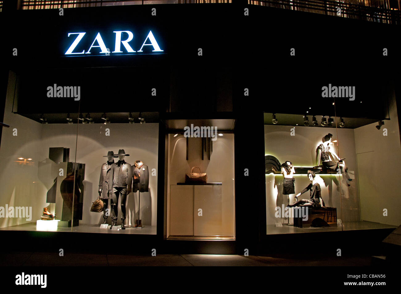 Zara españa fotografías e imágenes de alta resolución - Alamy
