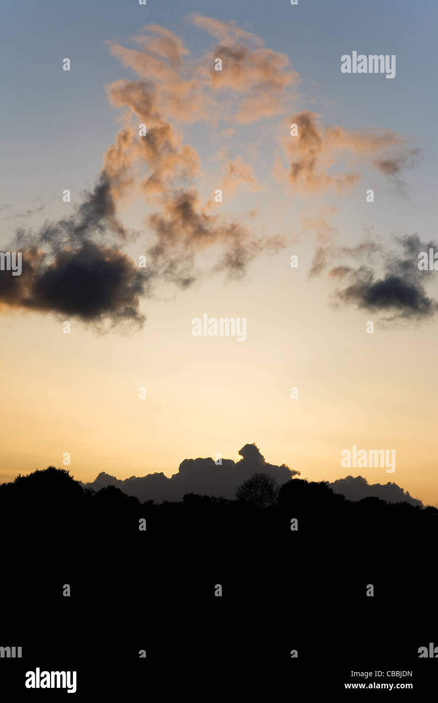 Atardecer en el paisaje inglés noche Fotografía de stock Alamy