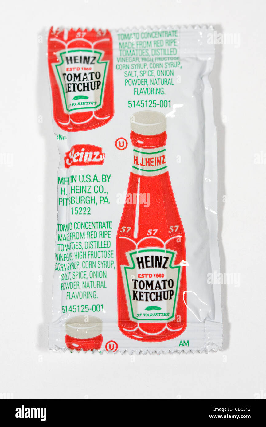 Paquetes de Ketchup Heinz. Foto de stock